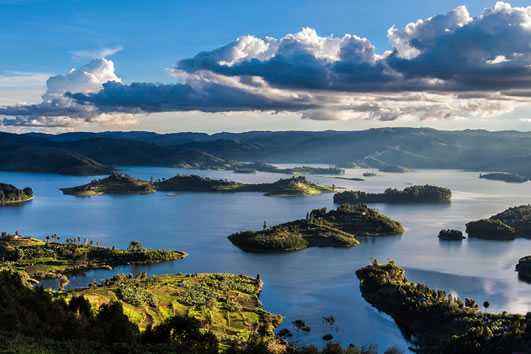 lake bunyonyi